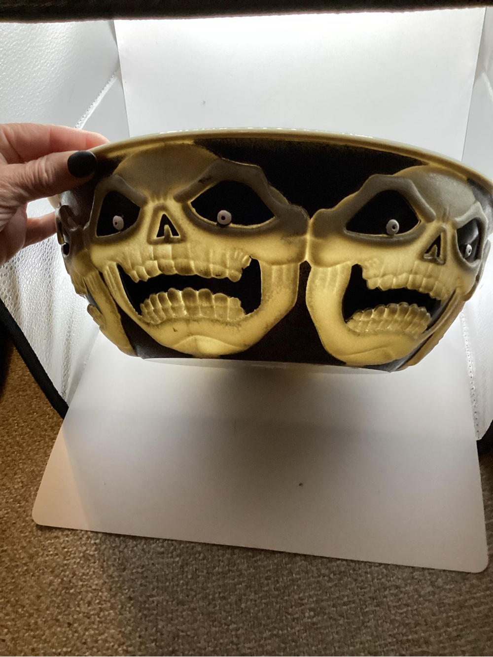 vintage 1990s hard plastic Halloween skull candy bowl 11”